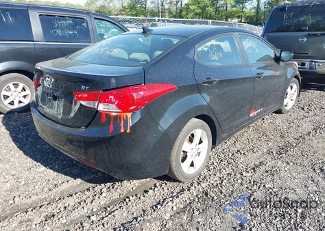 2011 Hyundai Elantra Gls (Ulsan Plant) z USA, uszkodzony, nr VIN KMHDH4AE3BU103657